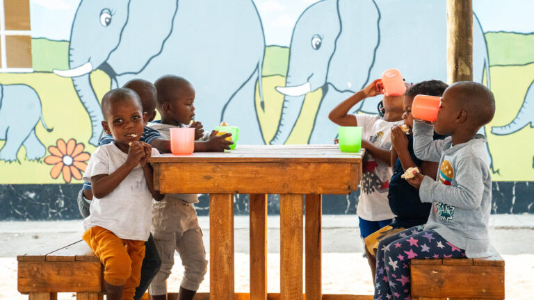 Gallery_0001_Bots_Khwai Village_Tom Frew_L4_Learning Tree 51